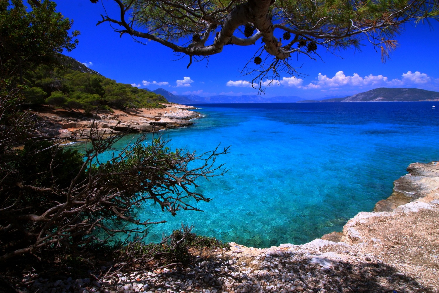 Aegina - Moni island - photo by EK 